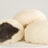 黑芝麻包 - 白麵皮(2顆) ＊撥開就有爆漿的快感！ 特價：$33