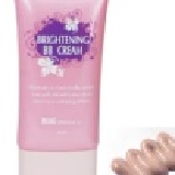 Maki水感裸妝BB cream ＊粉質細滑，能與肌膚服貼融合，呈現細緻薄透的裸妝感！ 特價：$189