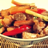 客家小炒(獨享包) 獨享包~魷魚鮮 豆干Q 肉絲香 特價：$99