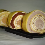 艾葛綜合千層蛋捲(香芋1/3切+魔豆1/3切+紅蕃1/3切) 特價：$192