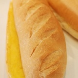 維也納奶油麵包3入 特價：$100