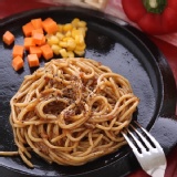 黑胡椒鐵板麵2入 特價：$40