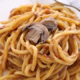 蘑菇鐵板麵2入 特價：$40