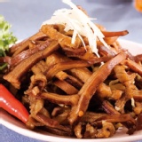 《新巴黎》香辣魷魚►越嚼越香、越嚼越香 特價：$98