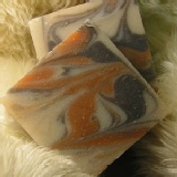 百花去角質淨白皂 特價：$38