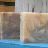 檀香白晰透光美人皂 特價：$38