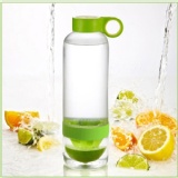 夏日健康活力榨汁瓶(不挑色隨機出) 特價：$299