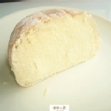 巨無霸雪藏奶酪麵包 特價：$34