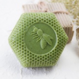 BEE GARDEN草本蜂蜜乳霜皂(綠色) 特價：$40