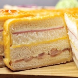 法藍四季-起酥燻雞三明治15cm 特價：$120