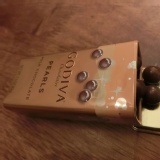 GODIVA 珍珠鐵盒巧克力豆(牛奶巧克力) 特價：$199