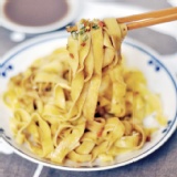 日曬粿仔乾×經典麻辣 特價：$38