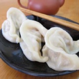 鮮肉高麗菜大蒸餃 特價：$100