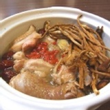茶樹菇雞煲