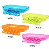 【Conalife】無痕吸盤式可瀝水彩色肥皂盒/菜瓜布架1入 特價：$59