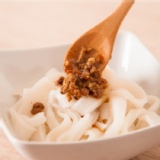 栗園米食客家風味粄條(經典台灣肉燥) 特價：$30