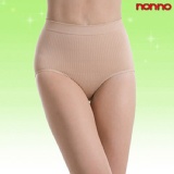 竹炭女內褲 特價：$79