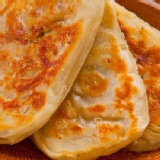 唐門老爹岩烤牛舌燒餅(香菇蘿蔔絲) 特價:$89 唐門老爹岩烤牛舌燒餅(香菇蘿蔔絲) 特價:$89