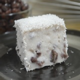 椰奶紅豆 鮮奶涼糕 特價：$30