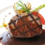 美國安格斯黑牛香脂菲力牛排 特價：$95