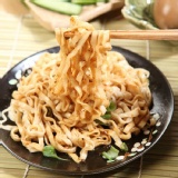 大甲乾麵110g沙茶口味(限同口味以4的倍數下單) 特價:$27 大甲乾麵110g沙茶口味(限同口味以4的倍數下單) 特價:$27