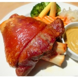 【實驗廚房】主廚秘傳-快速上桌版！超美味脆皮德國豬腳『加量不加價』 特價：$199