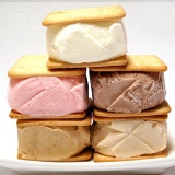 【好涼冰店】巧克力三明治冰餅 特價：$24