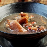 藥膳豬腳湯