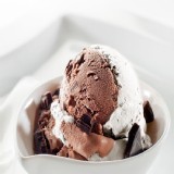 【艾波索】法式雙餡生淇淋 牛奶+巧克力 特價：$175