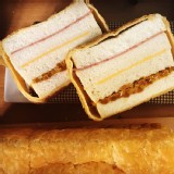 【法藍四季】招牌起酥肉鬆三明治 特價：$200