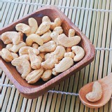 《小山日初》頂級原味腰果 (300克/包) 特價：$299