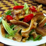 [團員禮] 團員團購份數滿1份羊肉爐或牛肉爐，團員禮送黃金豬頭皮1包 特價：$0