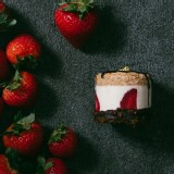 【樂樂甜點】草莓脆皮提拉米蘇 特價：$599
