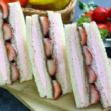 【美食村】草莓巧克力三明治 特價：$35