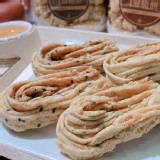 手作千層蛋捲 (芝麻) 特價：$239