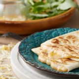 【MO.licious】黃金切達起司薄餅 特價：$59