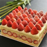 【新巧屋】草莓爆多蛋糕 特價：$780