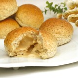 【奧瑪烘焙】爆漿全麥花生餐包 特價：$75