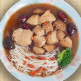 【主廚秘傳】麻油猴頭菇(料多版)(湯頭濃郁)(冬季溫補聖品) 特價：$199