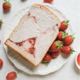 【厚里烘焙】草莓歐蕾·生乳吐司(半條)