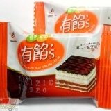 77有餡's雙餡威化(榛果牛奶) 每包300g約33片，促銷價每包55元，每100g/18.33元