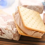 迷你夾心三明治冰餅 特價：$14