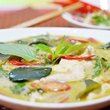 【泰凱食堂】綠咖哩椰汁雞