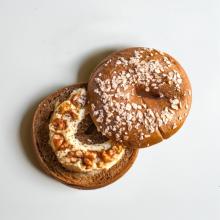 【甜蜜點】西雅圖焦糖海鹽磨卡核桃貝果(奶素)