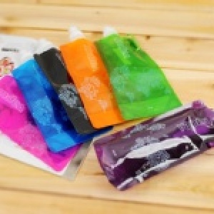 歐美熱銷！可掛式DIY摺疊式水壺