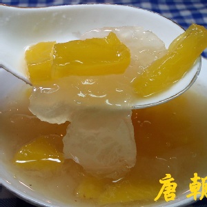 新鮮鳳梨燉雪耳
