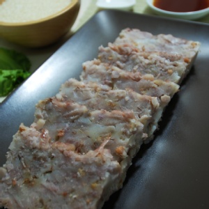 十八米料理~紫金磚(芋頭鹹粿)