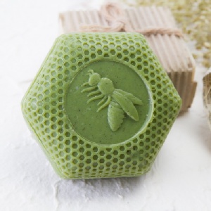 BEE GARDEN草本蜂蜜乳霜皂(綠色)