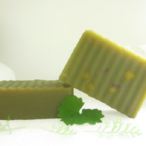 貴婦級滋養潤澤親膚系列 ~ 酪梨甜杏乳油木母乳親膚皂