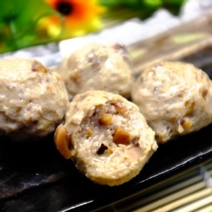 [主購禮]滿3000贈黑豬肉貢丸1包、三鮮貢丸1包